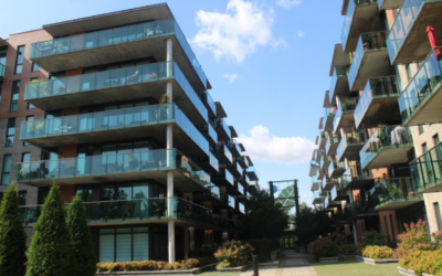 What are the steps of a facade inspection according to Law 122?